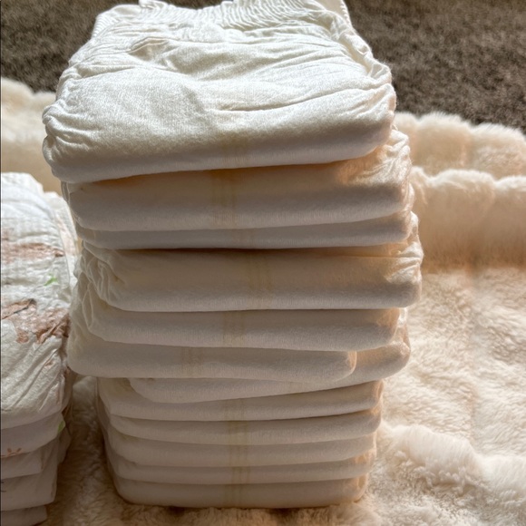 Size 3 diaper bundle - Picture 9 of 12